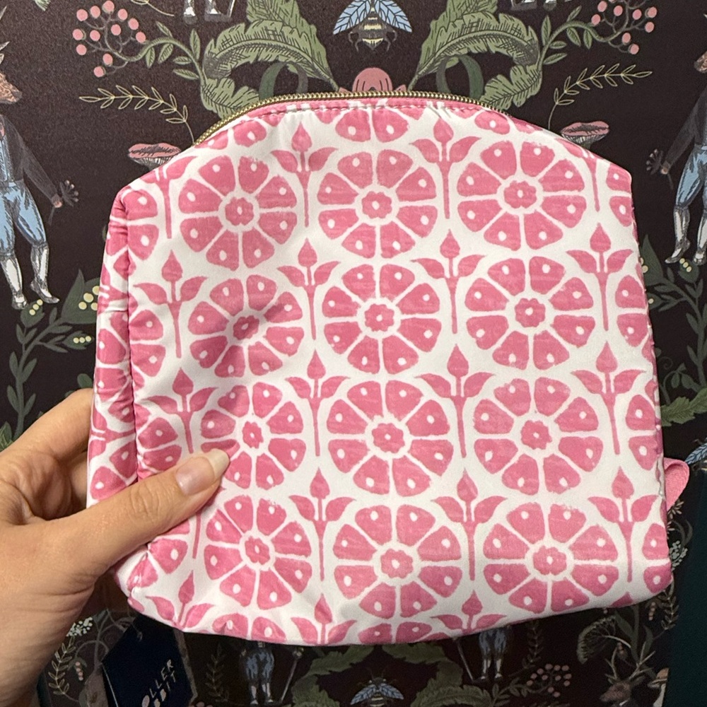 Roller Rabbit x Target NWT Pink Floral Toiletry Bag